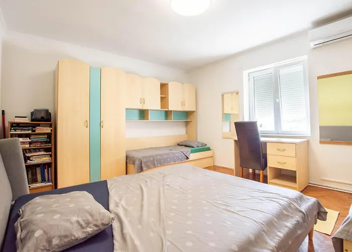 Amazing In With Kitchen Apartmán
